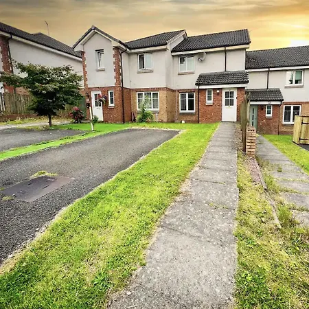 Glasgow Central - Entire House - Free Parking , Free Super Fast Wifi , Private Garden & Parking Security-3